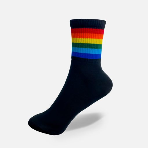 Hohe Baumwollsocken in schwarz mit bunten Streifen